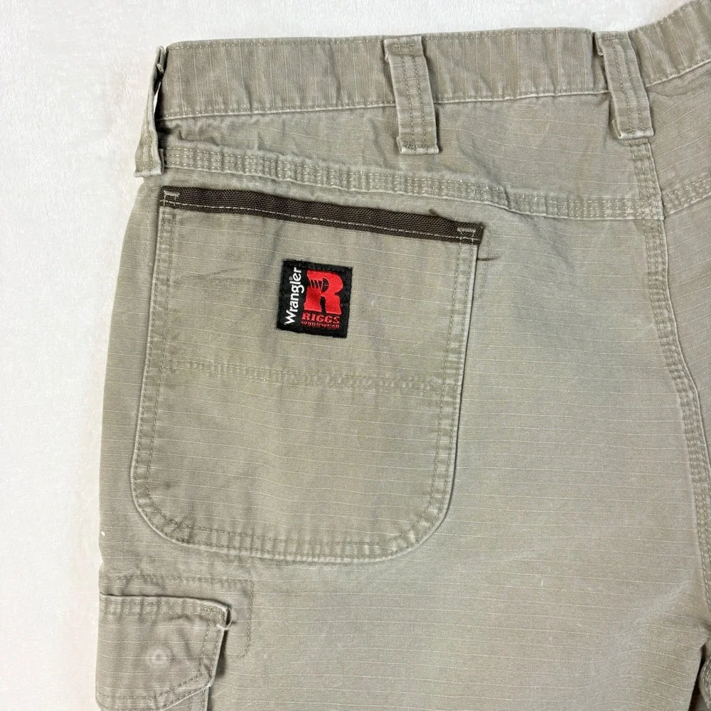 Wrangler Riggs Workwear Cargo Shorts Mens‎ 42 Khaki Good Ripstop Utility
